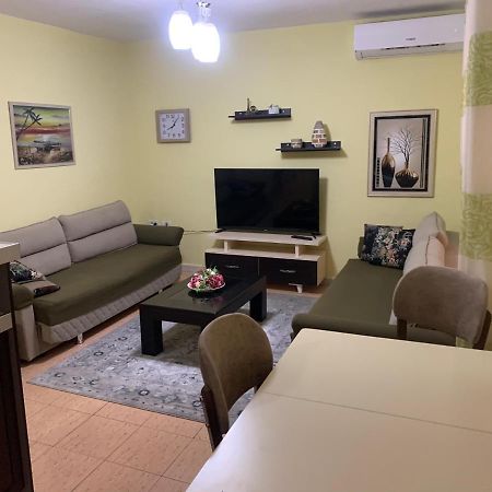 Apartment In The Heart Of Tirana Buitenkant foto