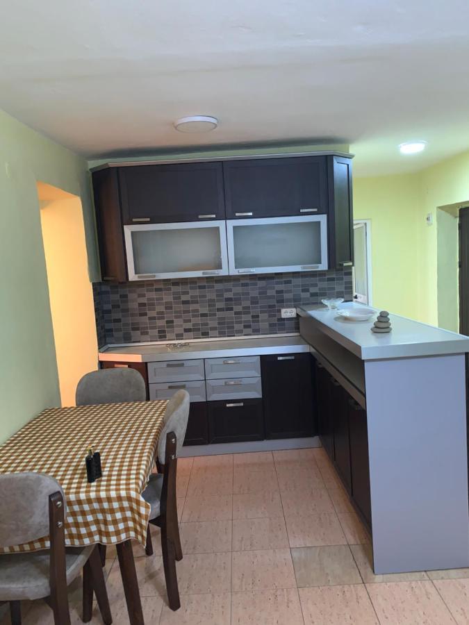 Apartment In The Heart Of Tirana Buitenkant foto
