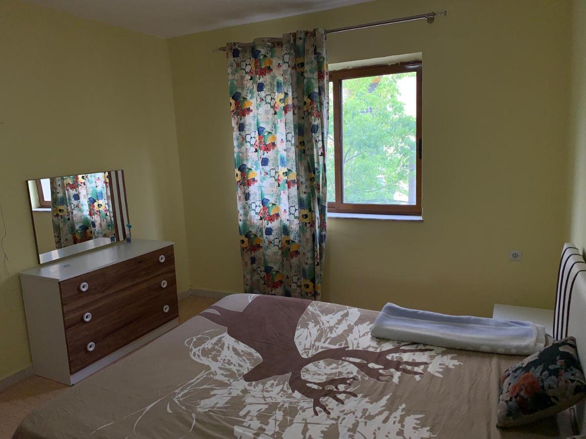 Apartment In The Heart Of Tirana Buitenkant foto